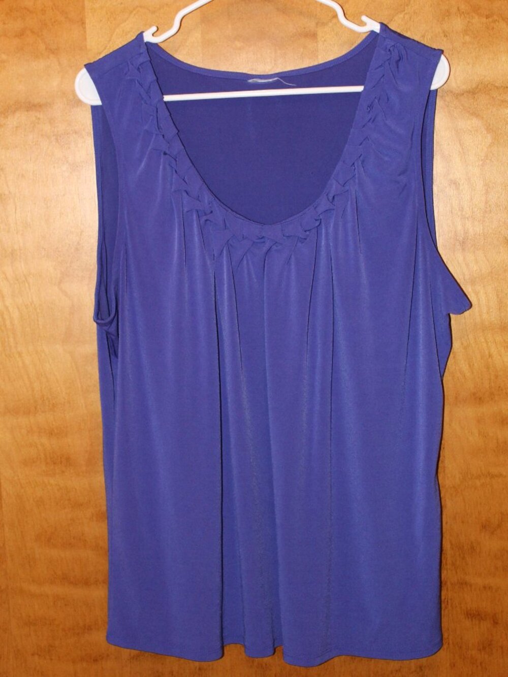 Unbranded Womens Size XL Braided Neckline Purple Sleeveless Knit Top